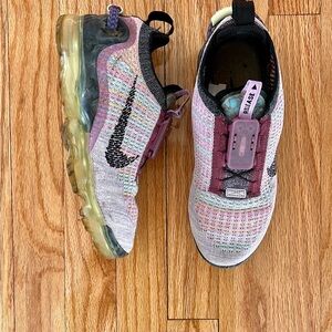 Nike Air VaporMax 2020 Flyknit Violet Ash Multicolor women’s size 6.5y